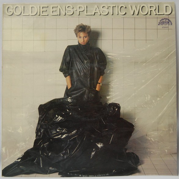 Goldie Ens - Plastic world 